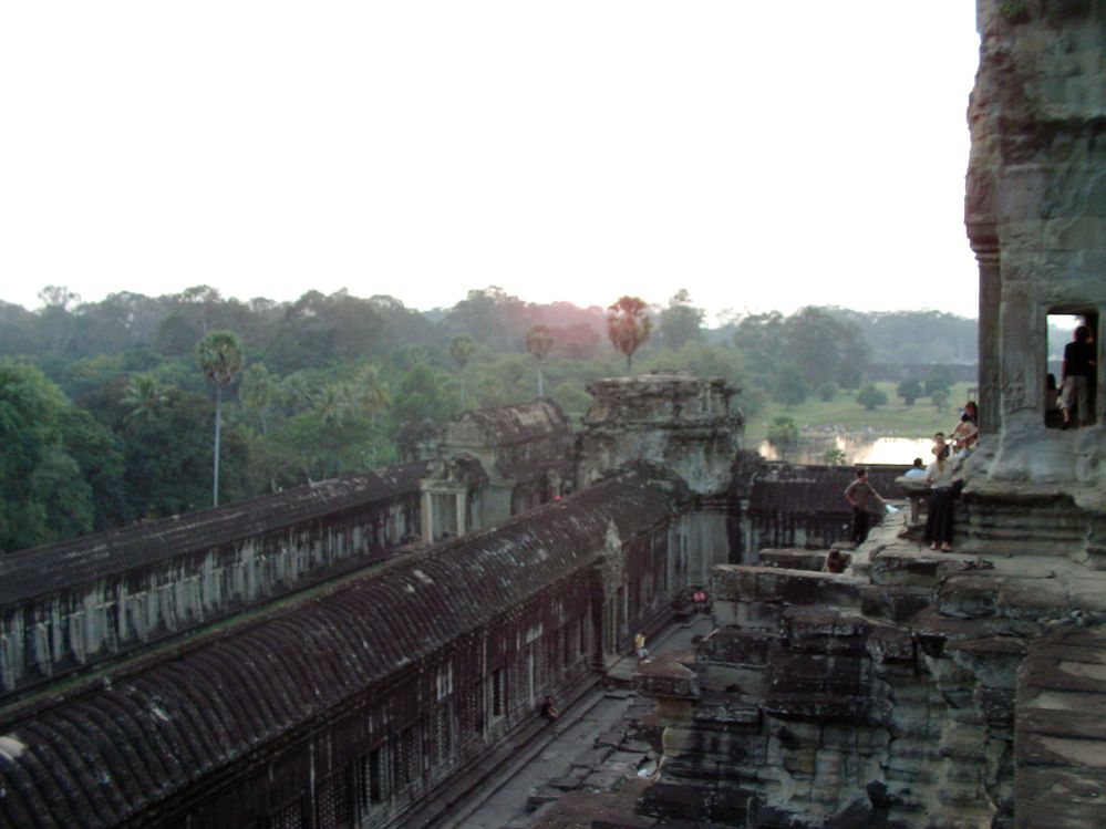 670 Angkor Wat Sunset.jpg