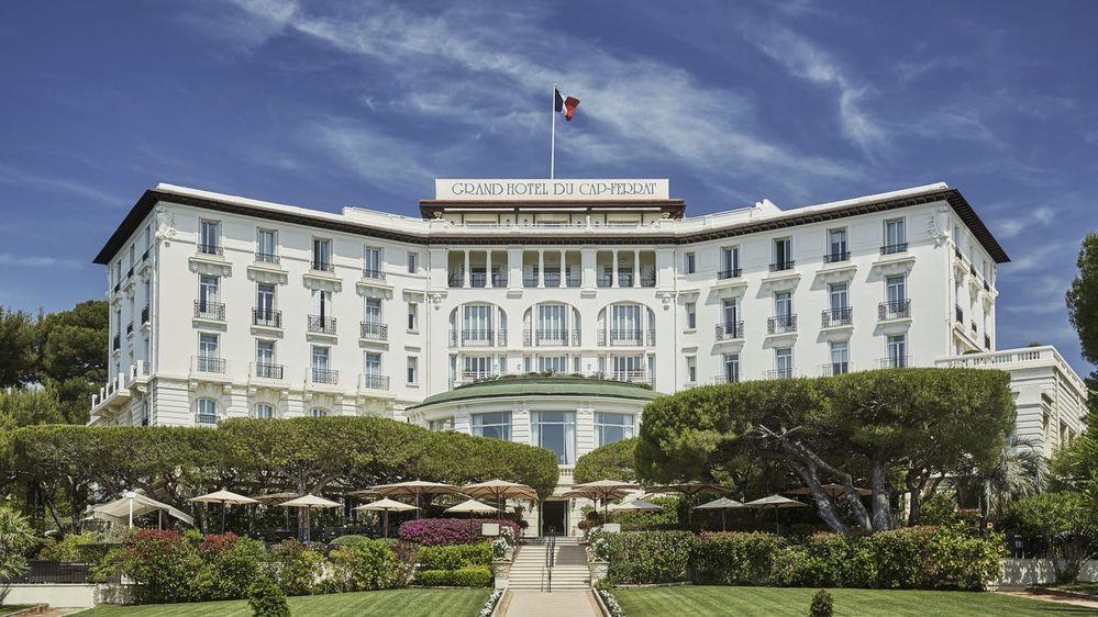emily-in-paris-grand-hotel-du-cap-ferrat.jpeg