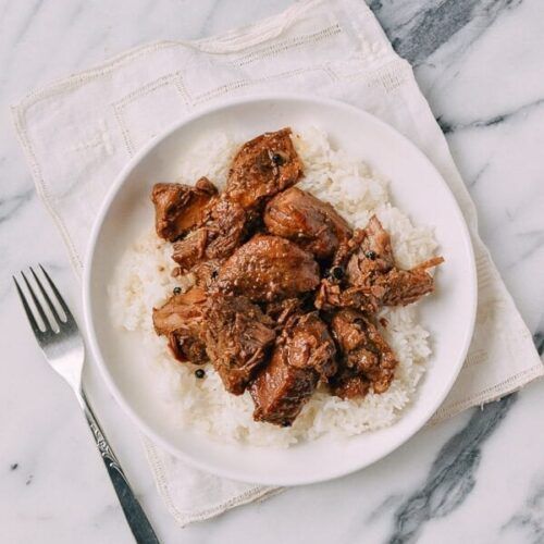 Adobo with rice.jpg