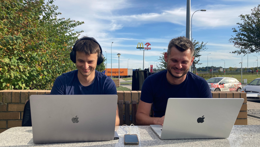 Dodaj nagłówek.png