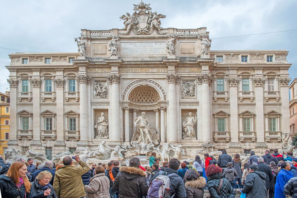 Fontana_di_Trevi.jpg