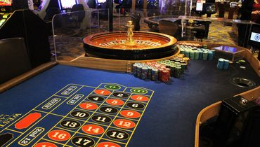 Roulette Table Vegas.jpg