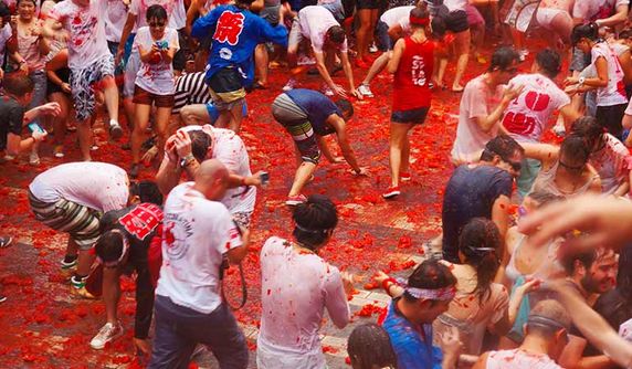 tomato-throwing-festival-spain.jpg